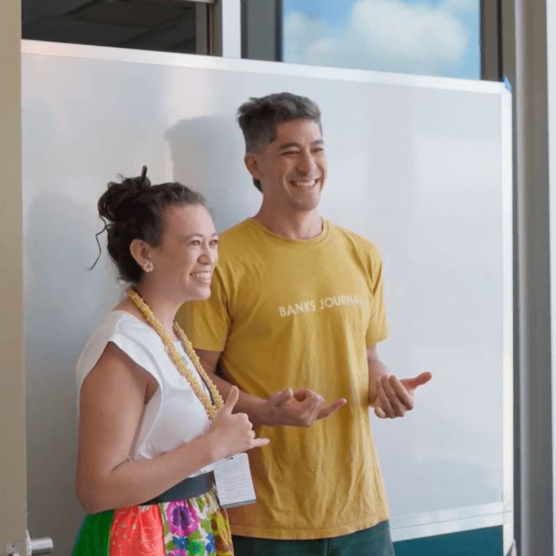 UXHI community members with leis