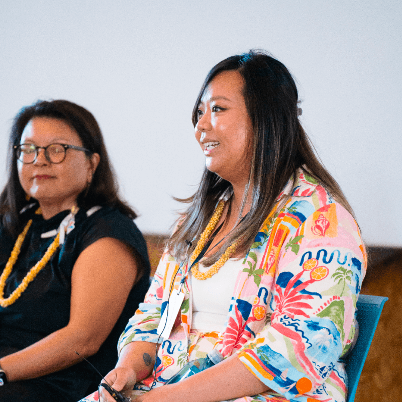 UXHI community members with leis